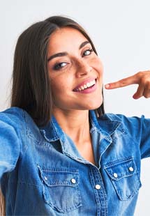 woman with beautiful teeth smiling